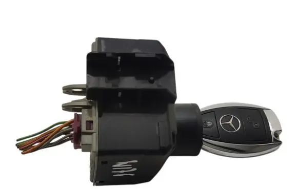 Mercedes-Benz A W176 Front door window regulator motor A2469059300