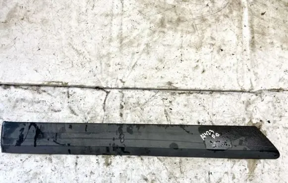 Volkswagen PASSAT B3 Front door trim (molding) 357853754