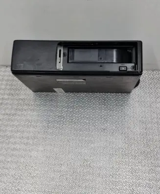 Volkswagen Golf IV CD/DVD changer 