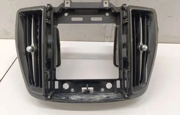 Volvo XC60 Dash center air vent grill 31417738