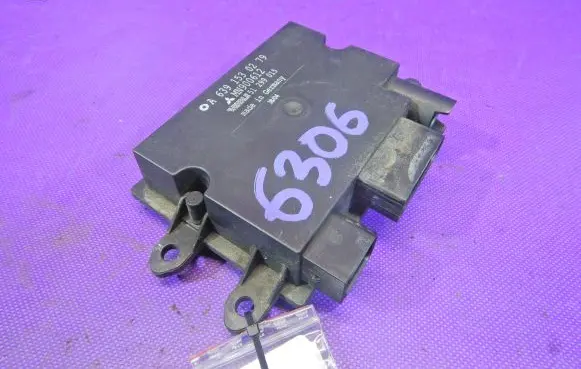 Mitsubishi Colt Other relay MN900612