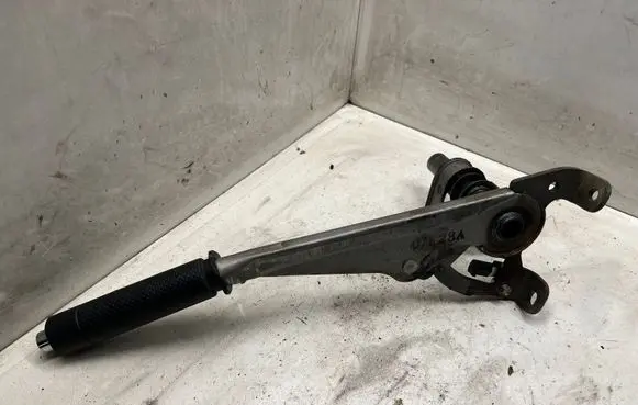 Peugeot 407 Hand brake release handle 07E28A