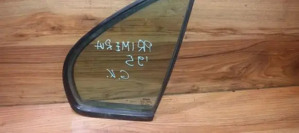 Nissan Primera Rear side window