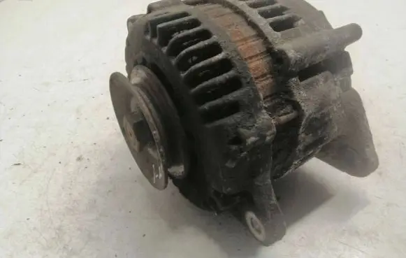 Nissan Almera N16 Generator/alternator