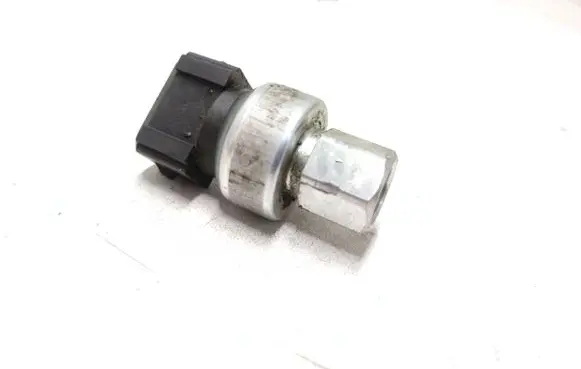 Land Rover Defender Air conditioning (A/C) pressure sensor HPLA19D594AA