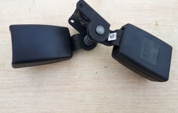 Chevrolet Cruze Rear seatbelt buckle 13283161