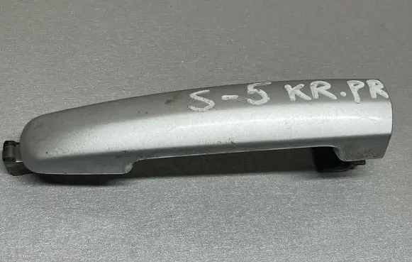Suzuki Swift I Front door exterior handle 