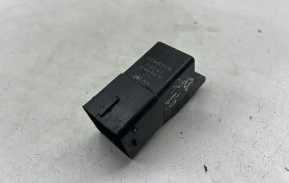 Peugeot 3008 I Glow plug pre-heat relay 51252002 9640469680