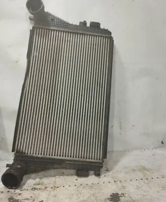 Volkswagen Touran I Intercooler radiator