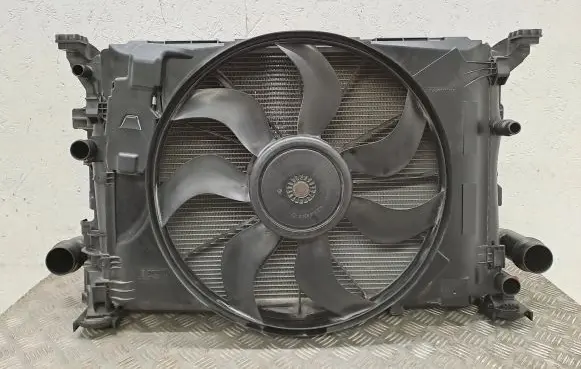 Mercedes-Benz CLA C117 X117 W117 Radiator set A2465001403 2465000900 A2465000454