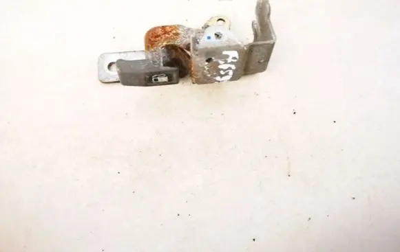 Honda CR-V Fuel tank opening switch 