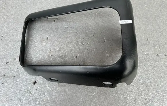Nissan Patrol Y60 Rear bumper corner part panel trim 8521332J00