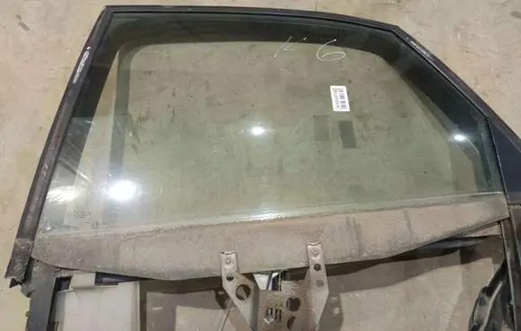 Audi A4 S4 B5 8D Rear door window glass AS2
