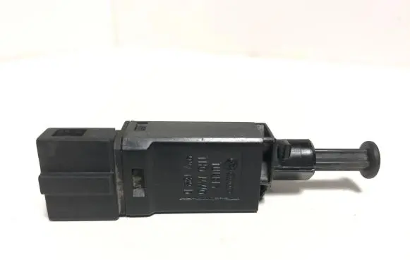 Audi A4 S4 B5 8D Brake pedal sensor switch 927189D