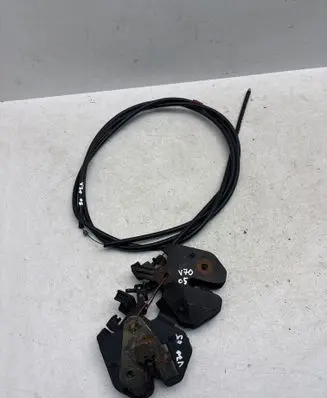 Volvo V70 Engine bonnet/hood lock/catch 9483765 9483764