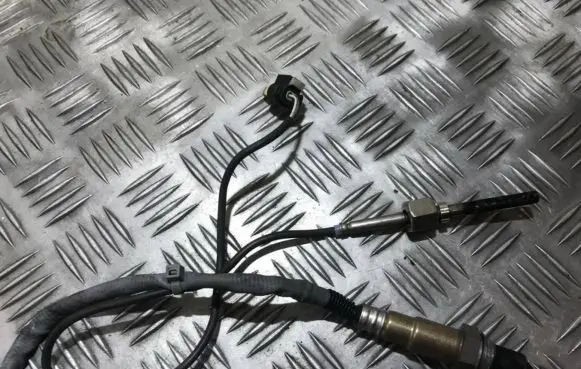 Mercedes-Benz ML W166 Exhaust gas temperature sensor a0009053905