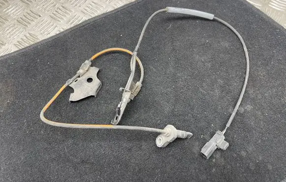 Toyota Prius (XW30) ABS brake wheel speed sensor 8954347030