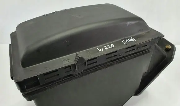 Mercedes-Benz S W220 Fuse box set 2205400924