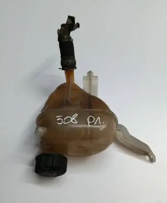 Coolant expansion tank/reservoir