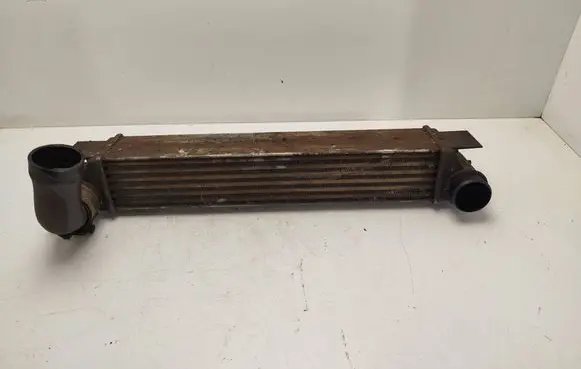 BMW 5 E39 Intercooler air channel guide 
