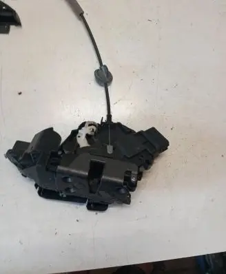 Ford S-MAX Front door lock 924023100