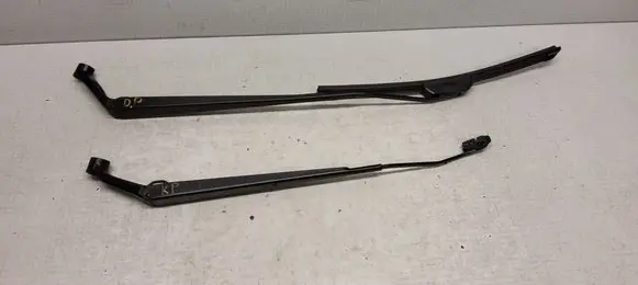 Toyota Avensis T250 Windshield/front glass wiper blade 11H6598 10H6597