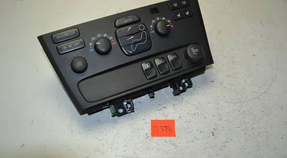 Volvo V70 Climate control unit 8691876 03W45E M645EB00068