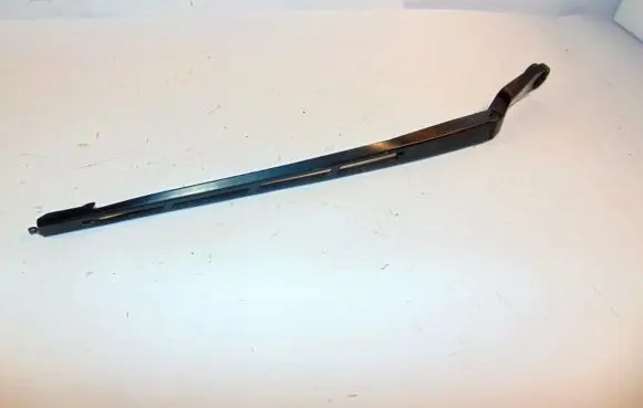 Front wiper blade arm