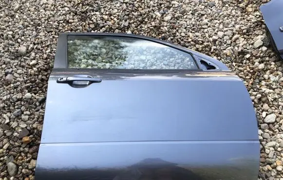 Mitsubishi Outlander Front door