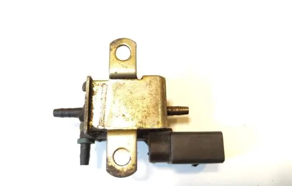 Audi A4 S4 B5 8D Turbo solenoid valve 028906283N 72289530 00T049