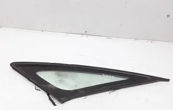 Toyota Corolla Verso E121 Front triangle window/glass 