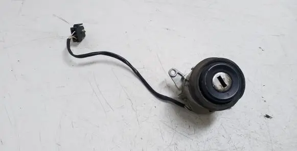 Audi A6 S6 C4 4A Tailgate exterior lock 