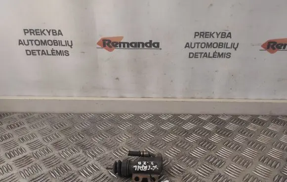 Nissan X-Trail T30 Clutch slave cylinder NABCO