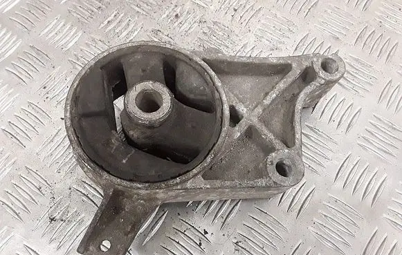 Engine mount bracket