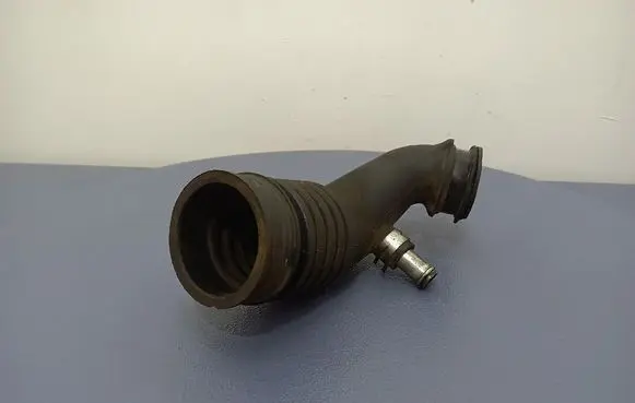 Toyota Avensis Verso Air intake hose/pipe 1788127040