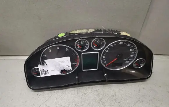 Audi A6 S6 C5 4B Speedometer (instrument cluster) 4B0919880H