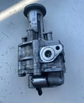BMW X6 E71 Power steering pump 679646403 5002447