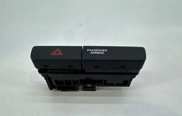Suzuki Ignis Hazard light switch 75K058