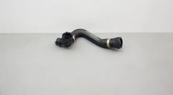 Mercedes-Benz GLC X253 C253 Engine coolant pipe/hose A2535018182