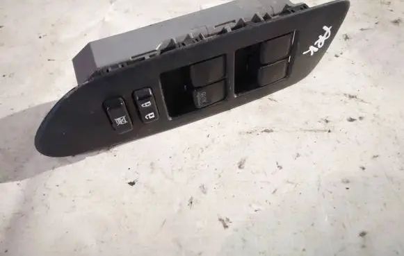 Toyota Auris 150 Electric window control switch 7423202550 74232-02550