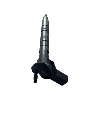 Volkswagen PASSAT B6 Fuel injector 03L130277