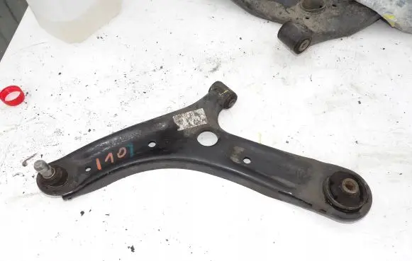 Hyundai i10 Front lower control arm/wishbone