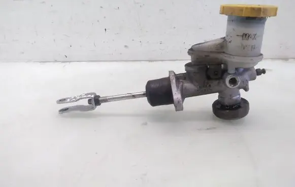 Subaru Legacy Clutch master cylinder
