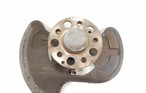 Front wheel hub