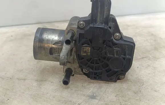 Hyundai Tucson TL Intake manifold 283102U000 18K160475