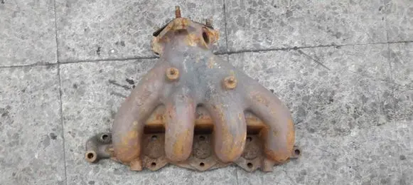 Suzuki Baleno EG Exhaust manifold