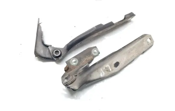 Audi A6 S6 C5 4B Engine bonnet/hood hinges 4B0823301D
