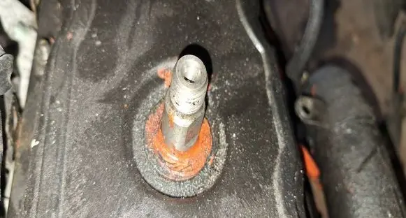 Audi A6 S6 C5 4B Fuel injector 