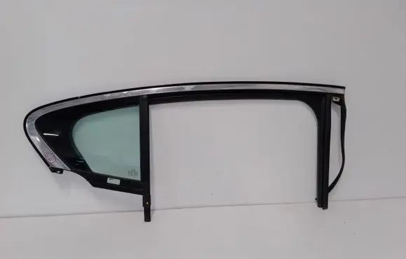 Ford Focus Sliding door window/glass 