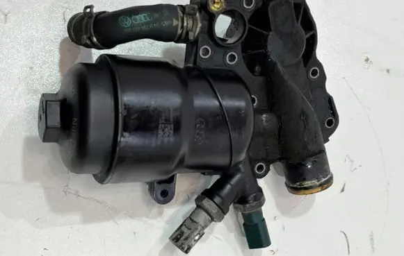 Audi A8 S8 D2 4D Oil filter mounting bracket 059115389G | 68475634065315,182
